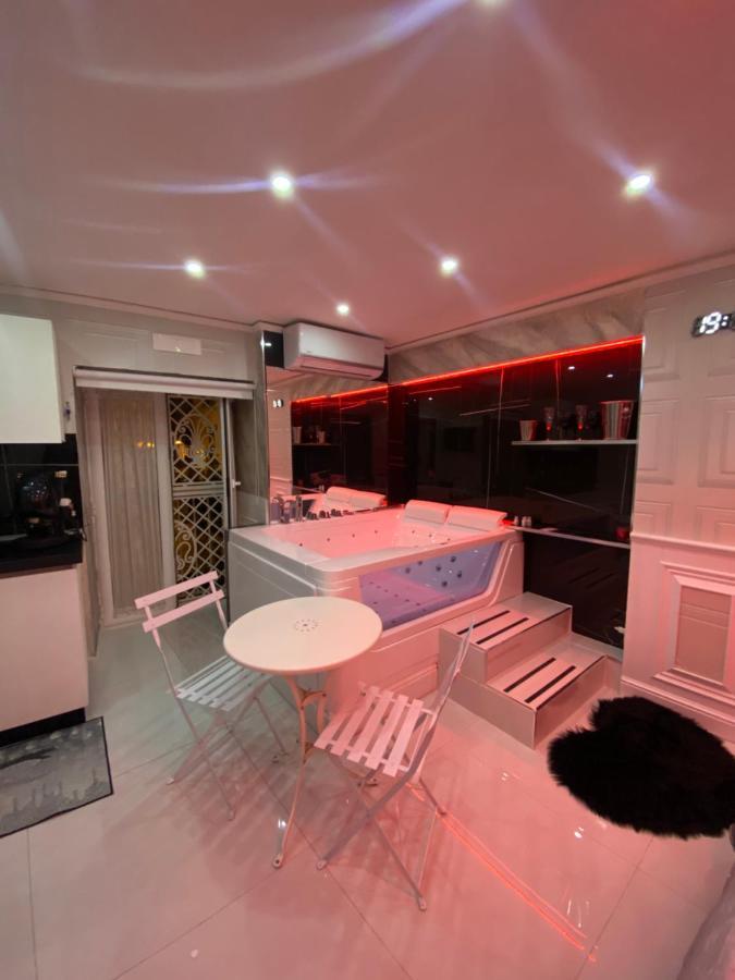 Samm B&B Porta San Gennaro เนเปิลส์ ภายนอก รูปภาพ