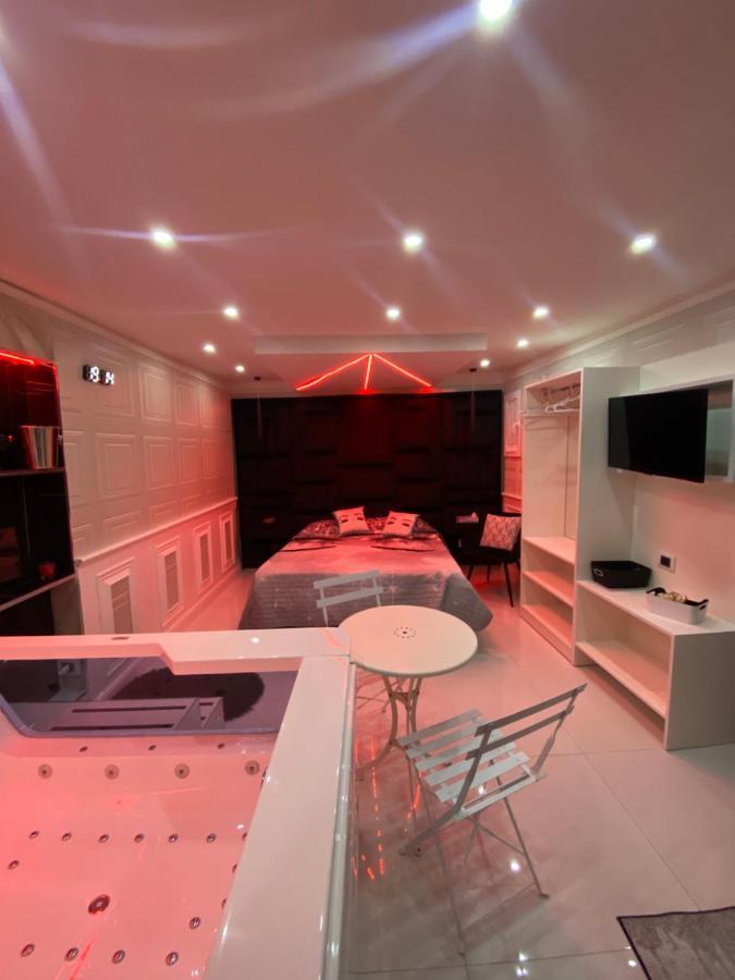 Samm B&B Porta San Gennaro เนเปิลส์ ภายนอก รูปภาพ